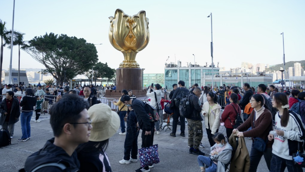 大批內地旅客訪港