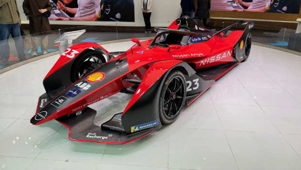 主題展展出日產第二代(S9)和第三代(S10)Formula E電動方程式賽車