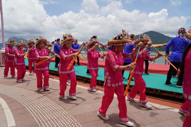 往年在大埔區(qū)龍舟競(jìng)賽開始前，官方為展現(xiàn)其蜑家文化進(jìn)行相關(guān)特色表演。資料圖片