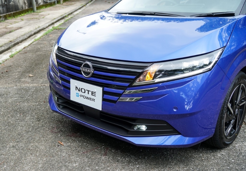 新款混能日產Note e-POWER試駕：蛻變集中在車頭部分，入替原有黑網圖案的全新橫間鬼面罩啟發自日本傳統“Mizuhiki”繩結藝術。