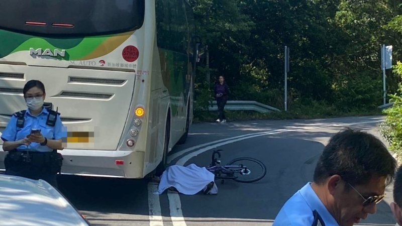 大嶼山羗山道旅游巴車禍